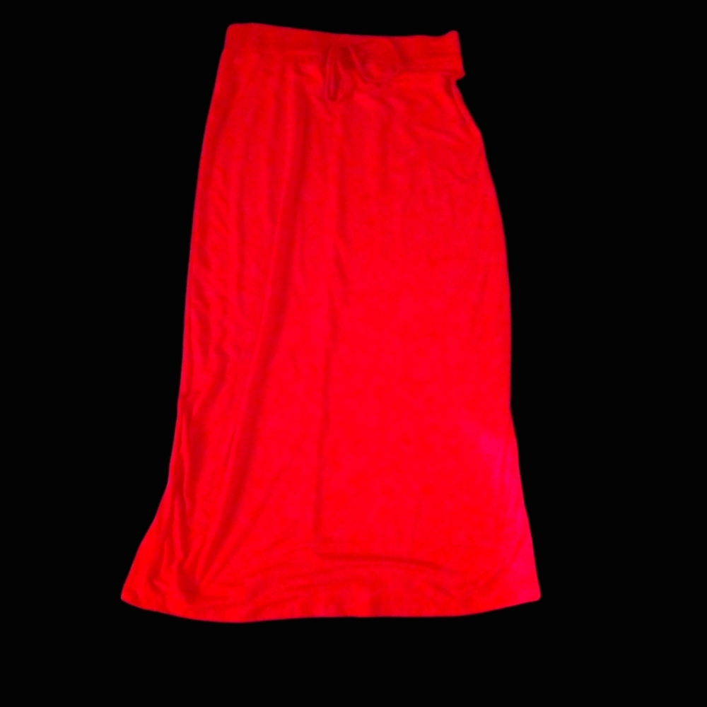 Long red maxi skirt. Size medium
